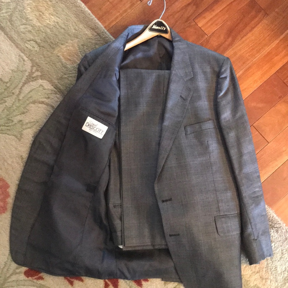 Daniel Drescott men’s suit, 32x32, 42R, silk/wool